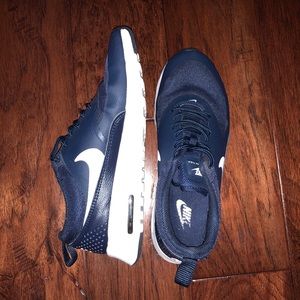 Women’s air max thea
